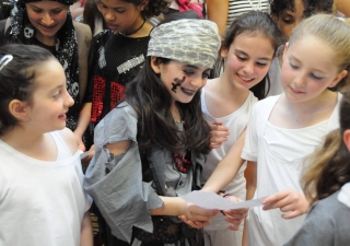 adj_10ans_Jean_repet_20 adj_10ans_Jean_repet_20