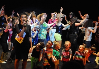 adj_10ans_Jean_spectacle_31 adj_10ans_Jean_spectacle_31