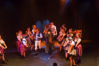 adj_esprit_rouge_102 adj_esprit_rouge_102