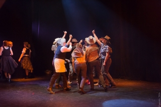 adj_esprit_rouge_108 adj_esprit_rouge_108