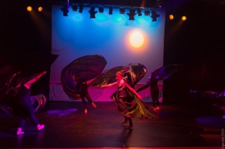 adj_esprit_rouge_114 adj_esprit_rouge_114