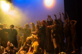 adj_esprit_rouge_118 adj_esprit_rouge_118