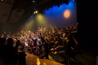 adj_esprit_rouge_119 adj_esprit_rouge_119