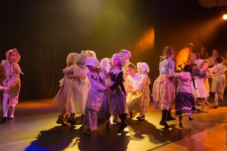 adj_esprit_rouge_35 adj_esprit_rouge_35