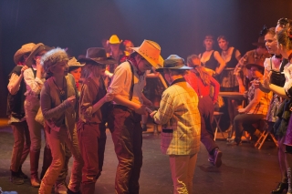 adj_esprit_rouge_49 adj_esprit_rouge_49