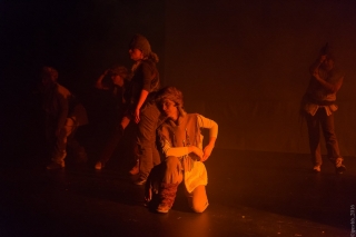 adj_esprit_rouge_7 adj_esprit_rouge_7